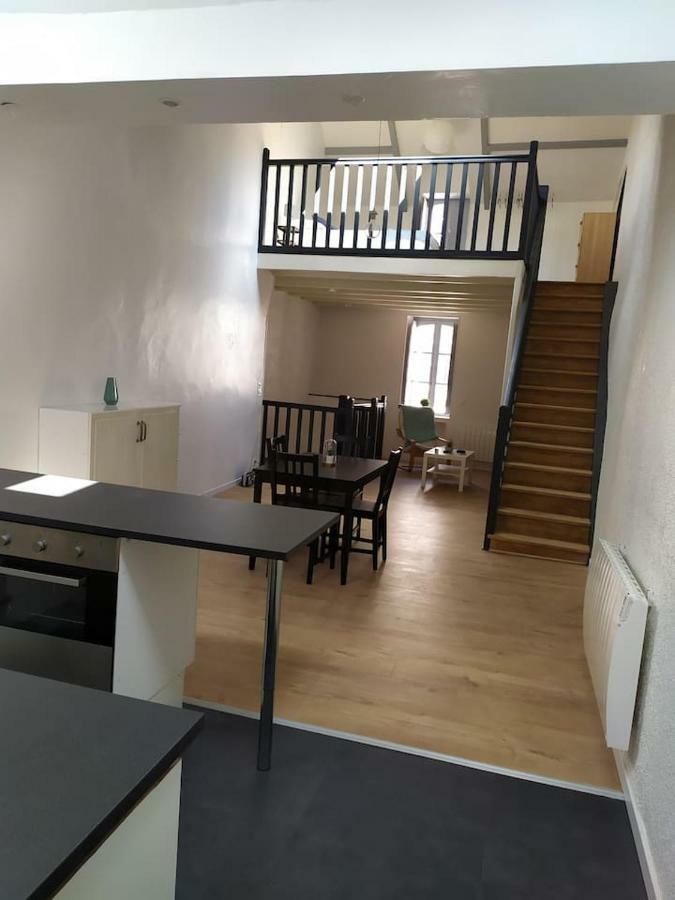 Duplex Plein Centre Ville 10B Malestroit Exterior photo